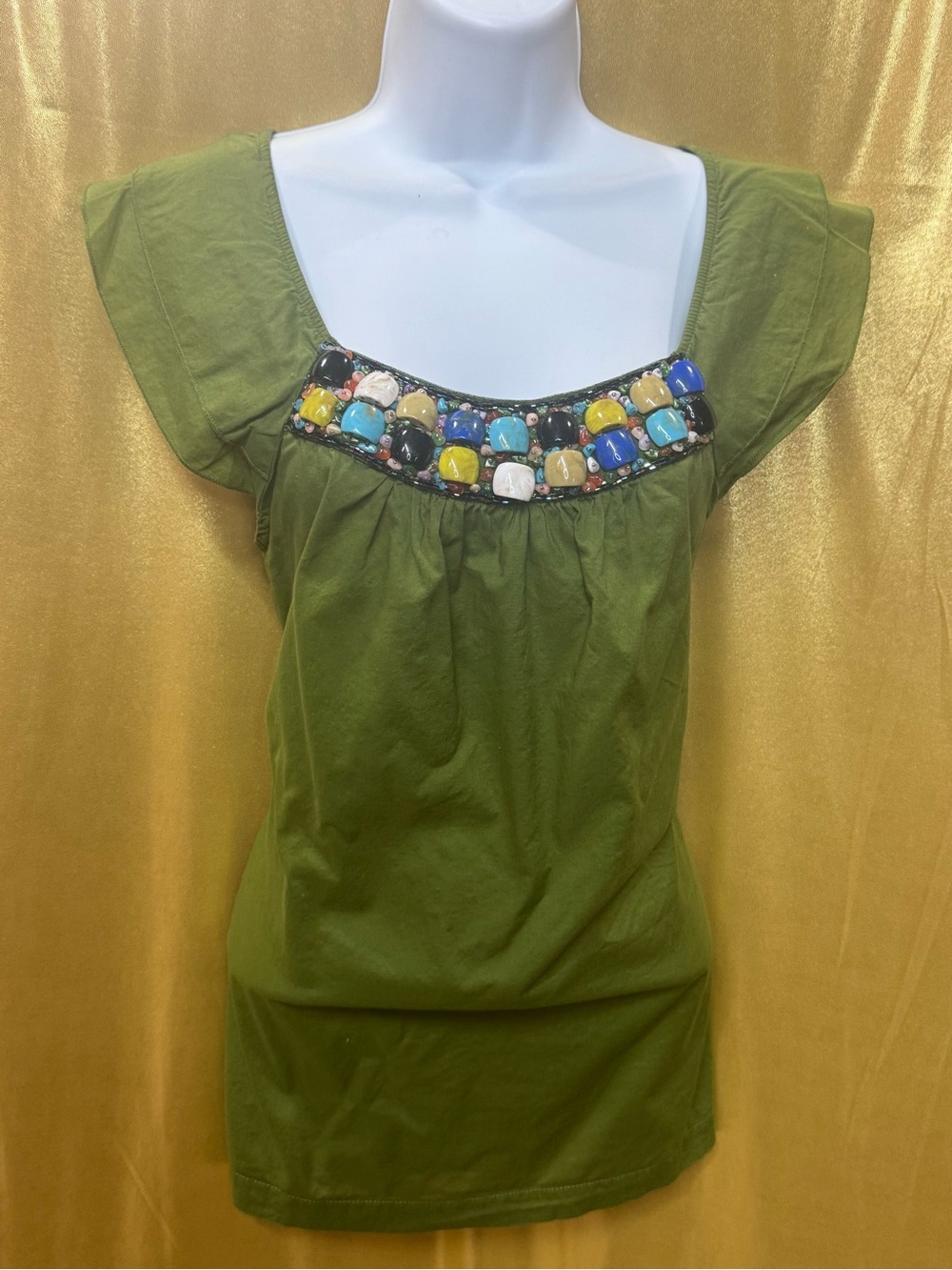 Apt. 9 Olive Green Embellished Beaded Blouse Size Medium Scoop Neck Cap Sleeve